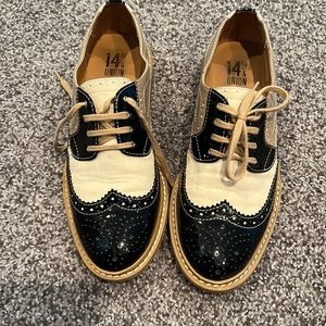 Women’s wingtip